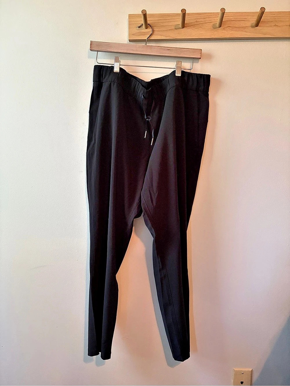 Lululemon Pant Black Size 12 Joggers
